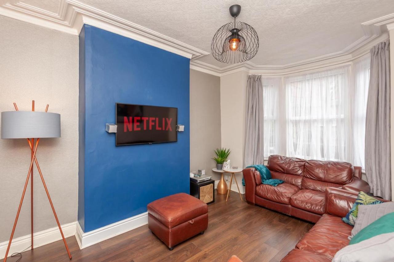 הוילה Leeds 4-Bed House - Sleeps 9 Free Parking & Wifi מראה חיצוני תמונה